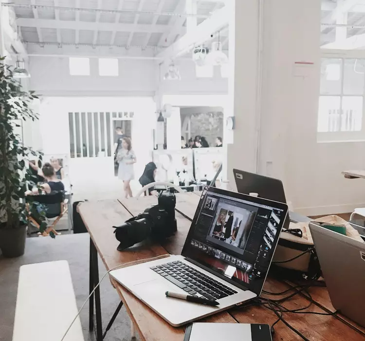 tailer office